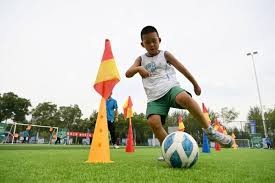 乔-科尔：当年切尔西首回合不敌巴萨后，穆帅痛斥全队没种